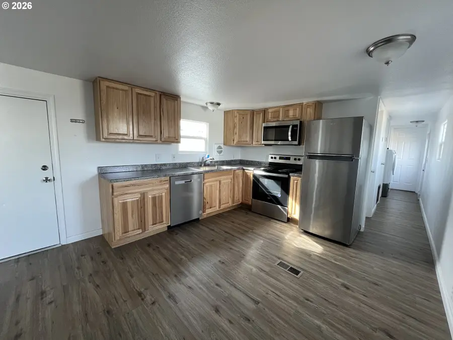 1413 Hawthorne Ave #20, Reedsport, OR 97467 - #2