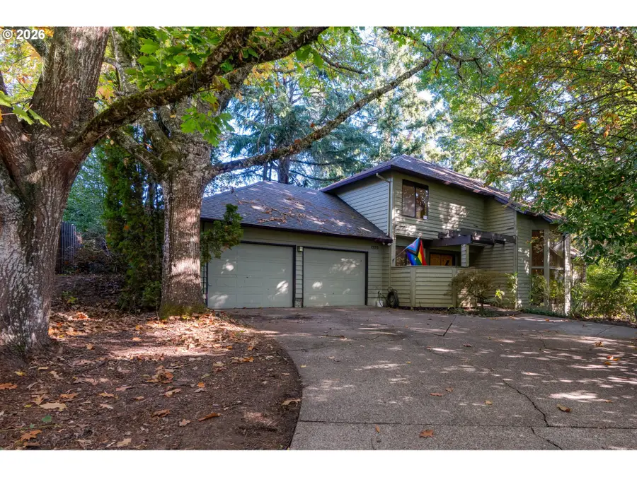 1355 SW Russ Ln, McMinnville, OR 97128 - #2