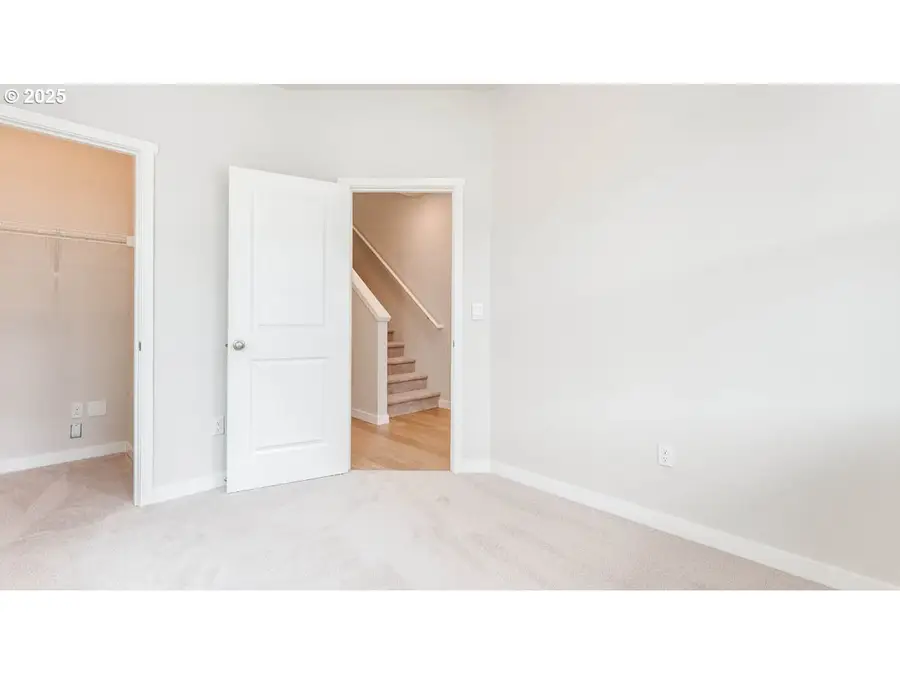 6487 SE Nasha St, Hillsboro, OR 97123 - Image #3