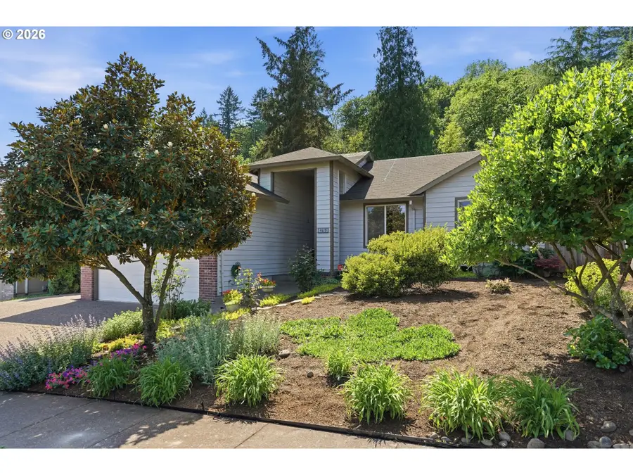 4619 SE Powell Butte Pkwy, Portland, OR 97236 - #3