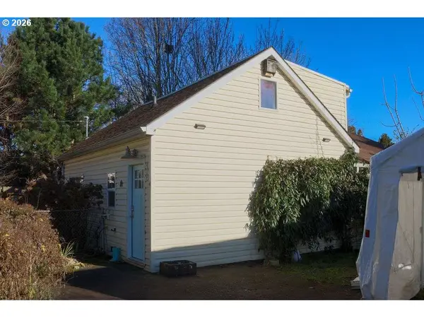 40 SE 133rd Ave #B, Portland, OR 97233