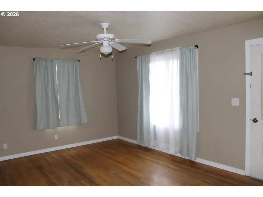 3325 9th Dr, Baker City, OR 97814 - #2