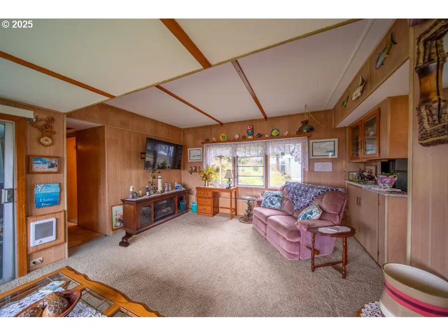 1900 Rowe St, Reedsport, OR 97467 - Image #3