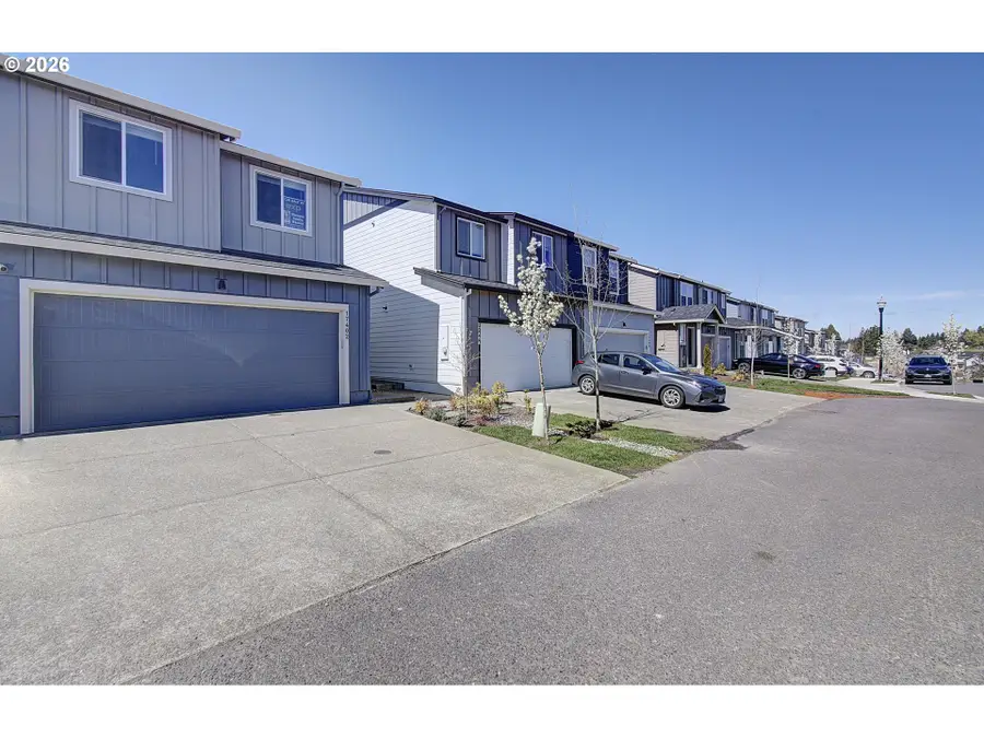 17402 NW 10th Pl, Ridgefield, WA 98642 - #2