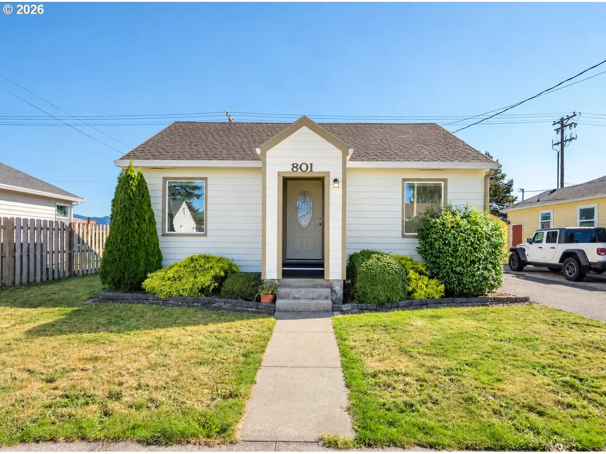 801 Manor Pl, Tillamook, OR 97141 - #1
