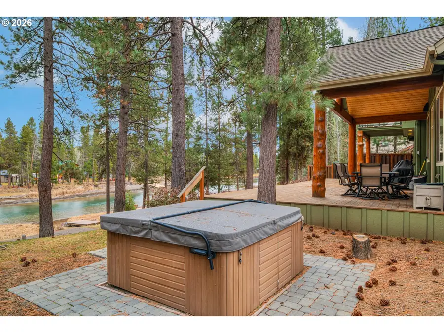 56340 Solar Dr, Bend, OR 97707 - #2
