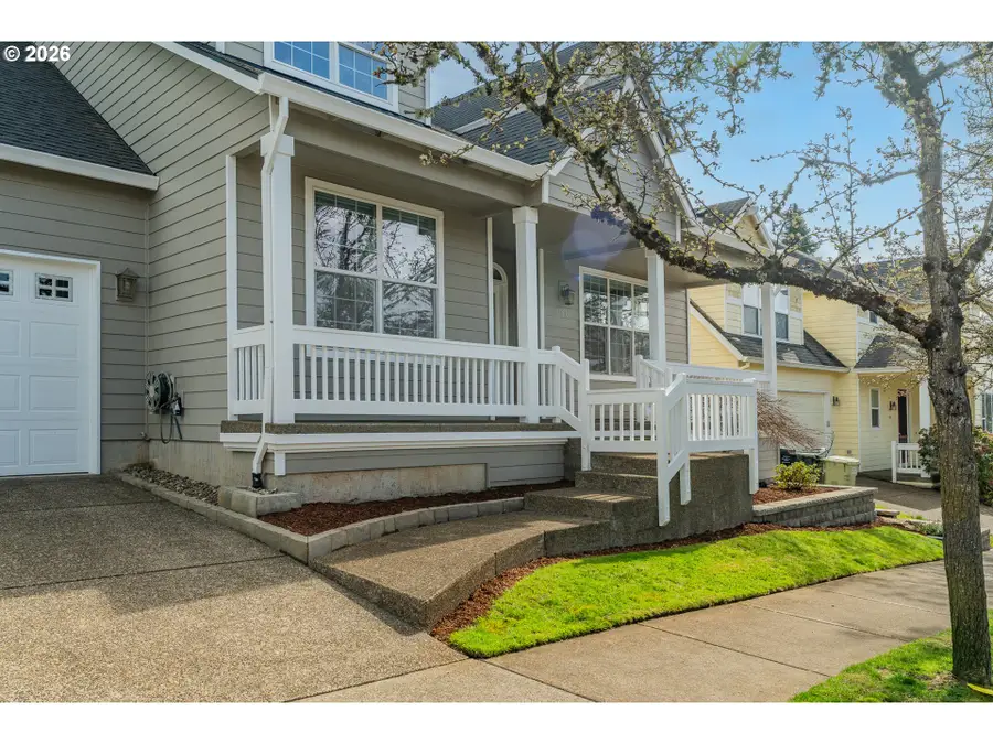 158 SW 105th Ter, Portland, OR 97225 - #2