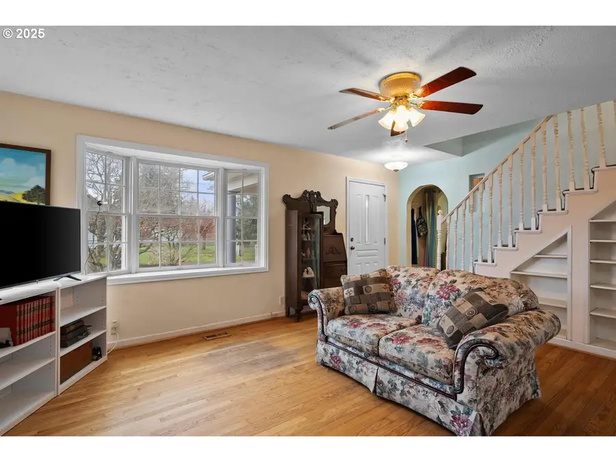 9311/9315 SE Grant St, Portland, OR 97216 - Image #3