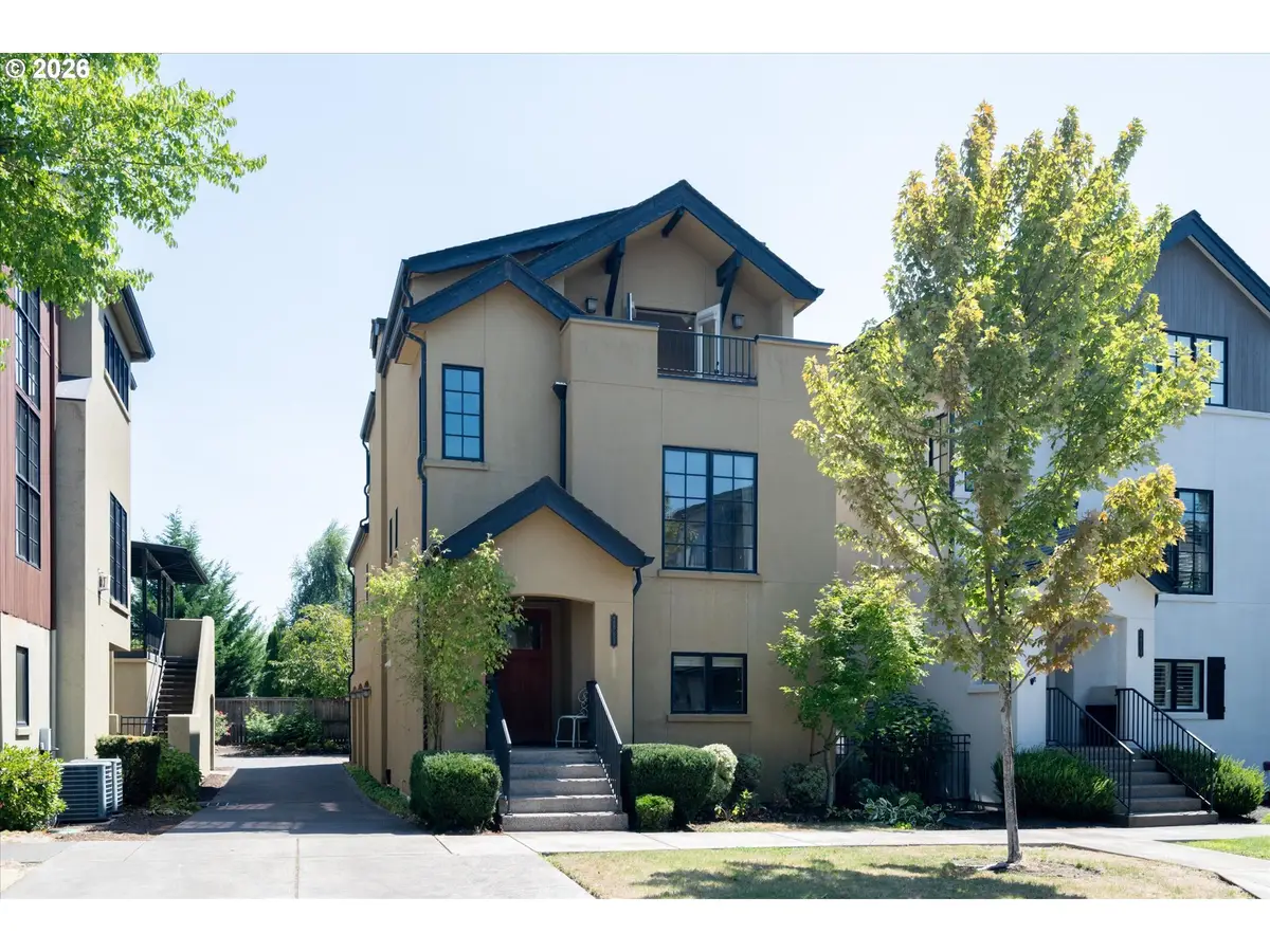 2883 Lord Byron Pl, Eugene, OR 97408 - #1