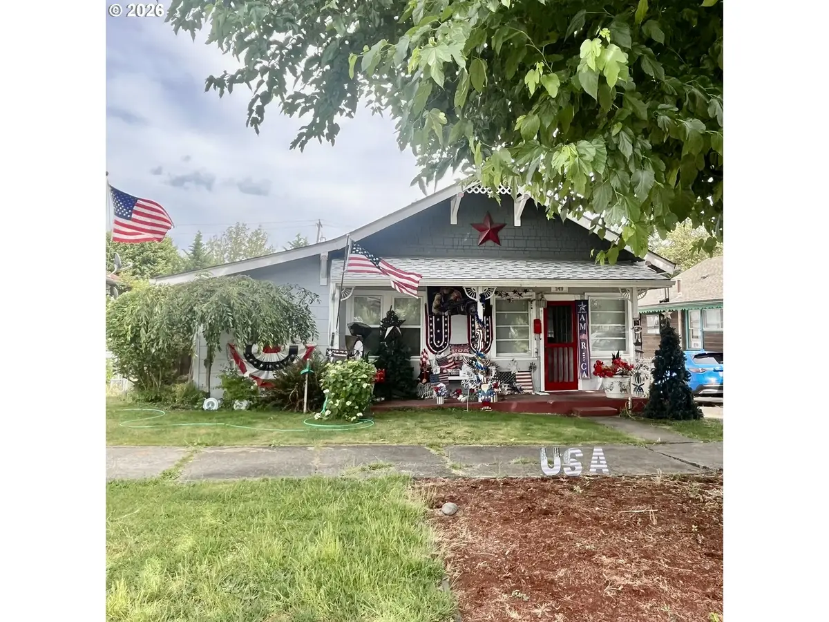549 NE Nash St, Roseburg, OR 97470 - #1