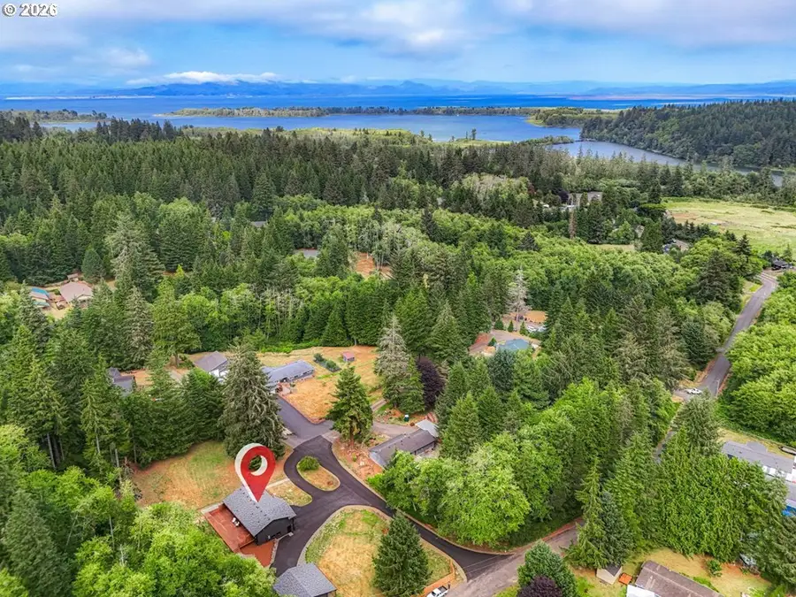 37671 Timber Ln, Astoria, OR 97103 - #2