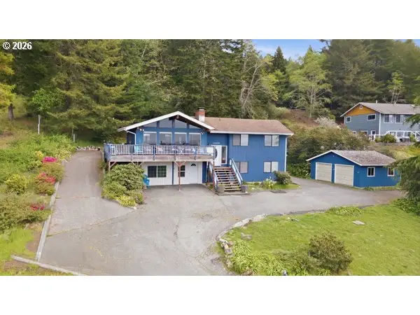 15629 Pelican Bay Dr, Brookings, OR 97415