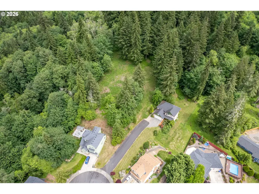 945 Edinburgh Ct, Kelso, WA 98626 - #3