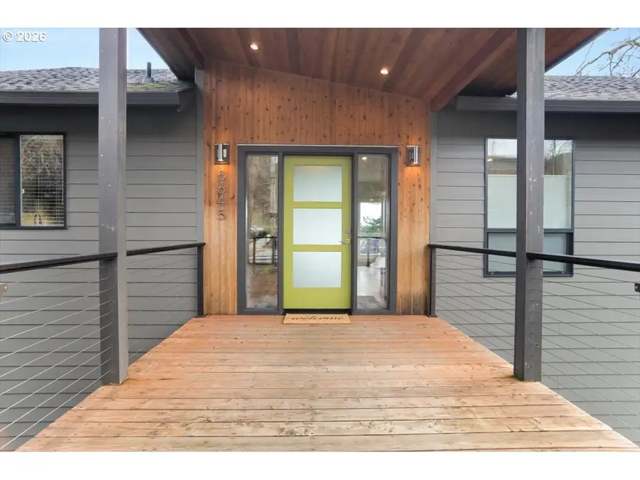 5645 W A St, West Linn, OR 97068 - #3