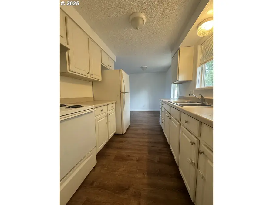 1844 1861 View St, Myrtle Point, OR 97458 - Image #3