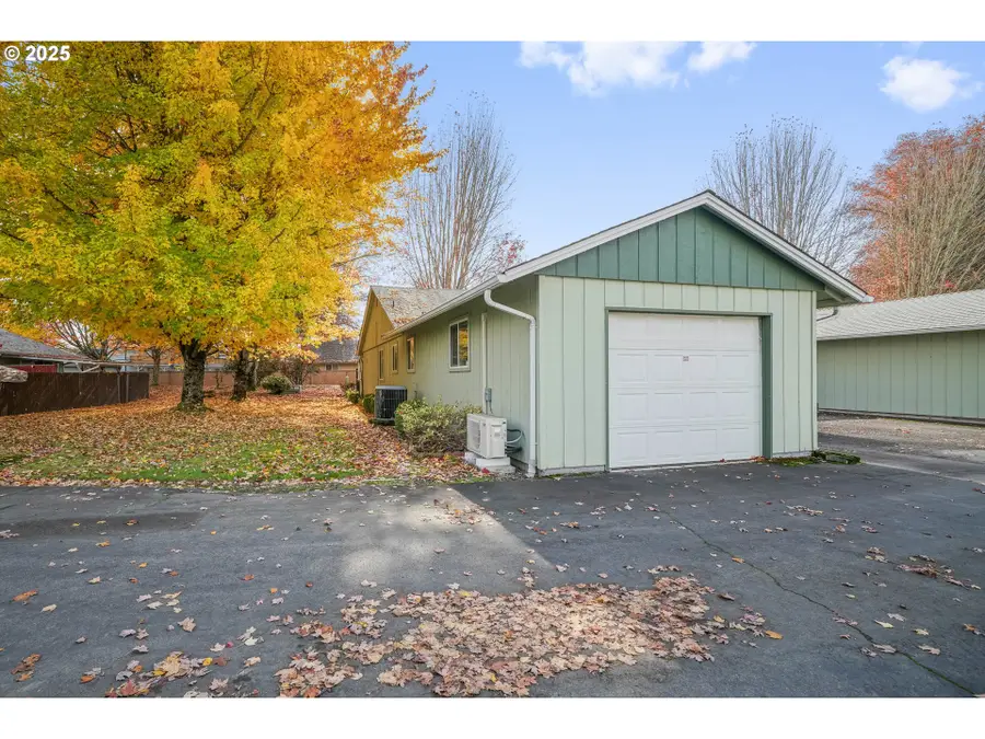 3113 Jackson St Se, Albany, OR 97322 - Image #2