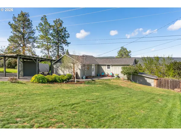 410 E 15th Pl, TheDalles, OR 97058