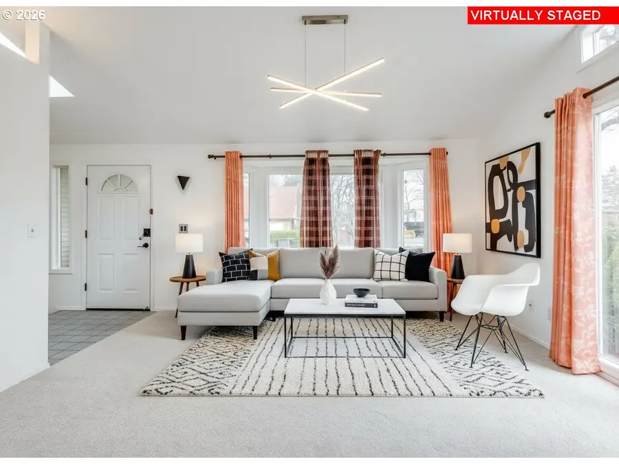 204 Crestwood St, Fairview, OR 97024 - #2