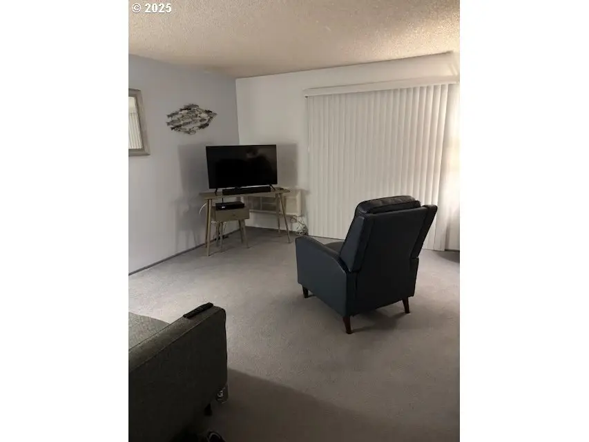 950 Evergreen Rd #227, Woodburn, OR 97071 - Image #3