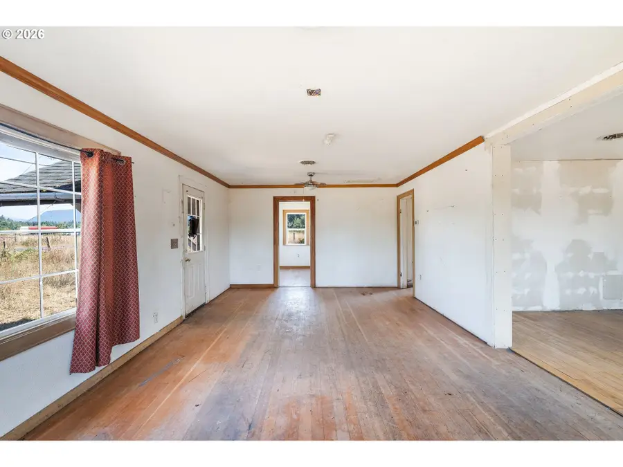 38542 Dexter Rd, Dexter, OR 97431 - #3