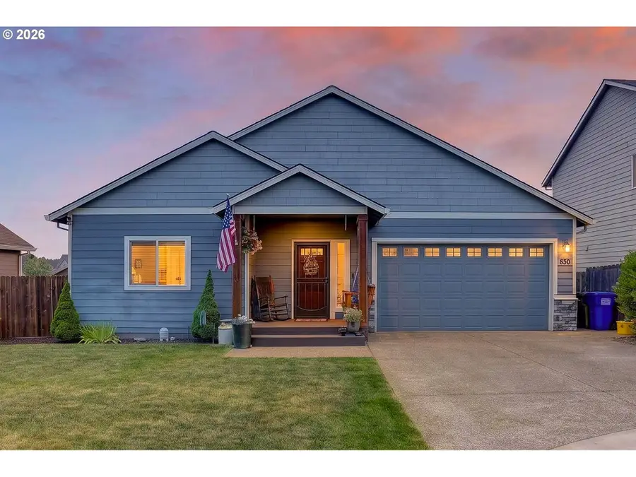 850 SE Pineview Ct, Estacada, OR 97023 - #2