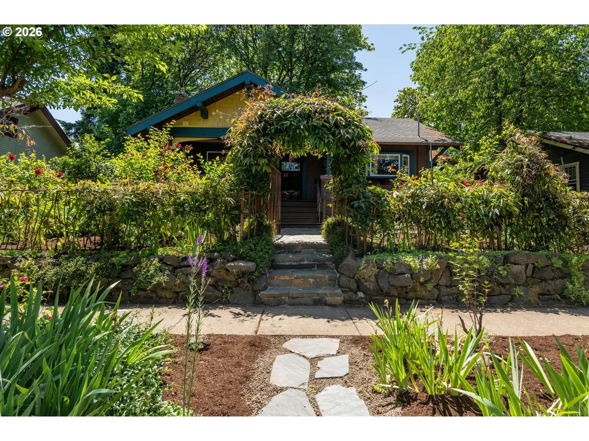 1274 W 5th Ave, Eugene, OR 97402 - #1