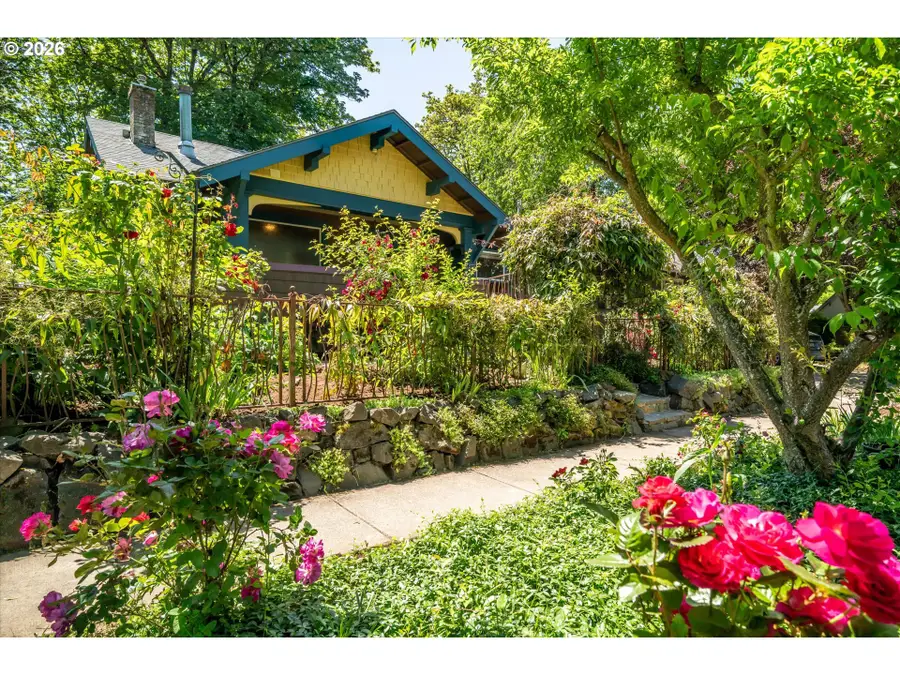 1274 W 5th Ave, Eugene, OR 97402 - #3