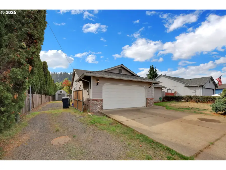 589 Mary Neal Ln, Creswell, OR 97426 - Image #3