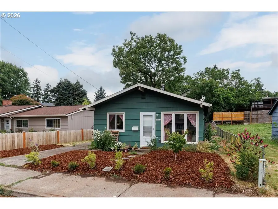 10021 SE Harold St, Portland, OR 97266 - #3