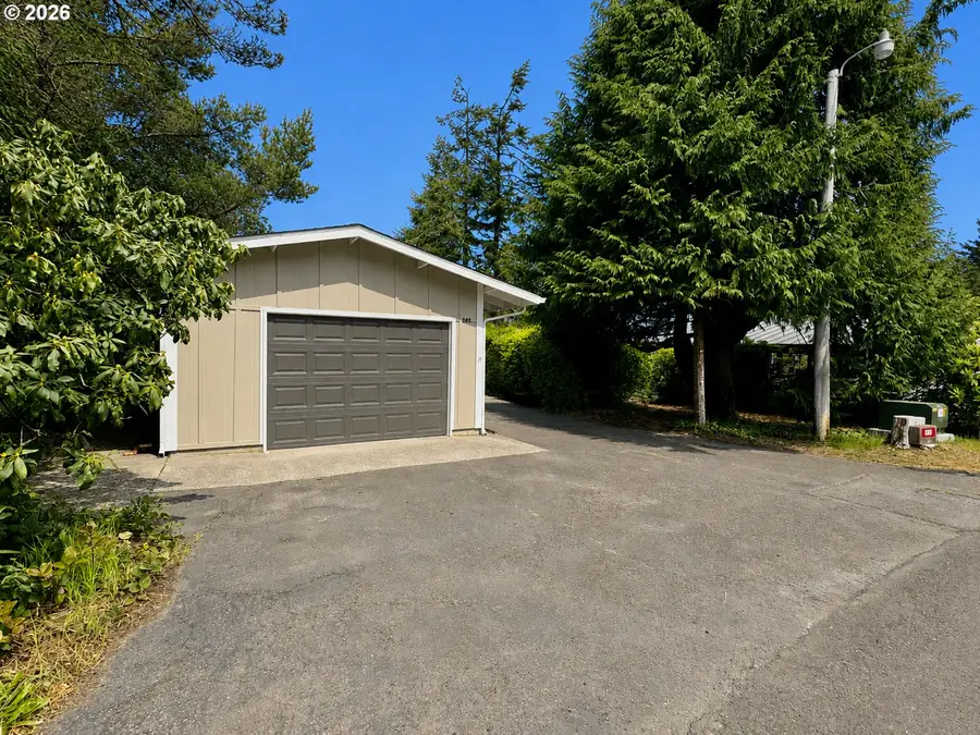 1600 Rhododendron Dr #245, Florence, OR 97439 - #3