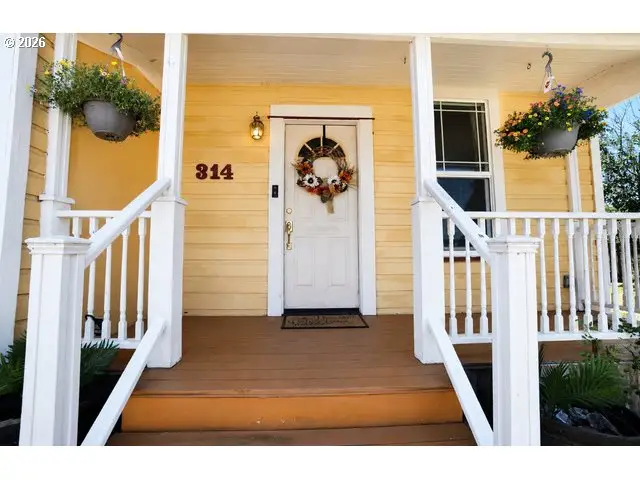 314 E Main St, Goldendale, WA 98620 - #2