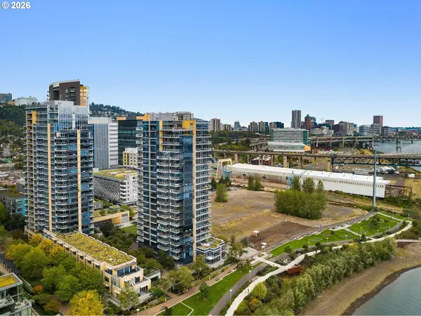 3570 S River Pkwy #1303, Portland, OR 97239