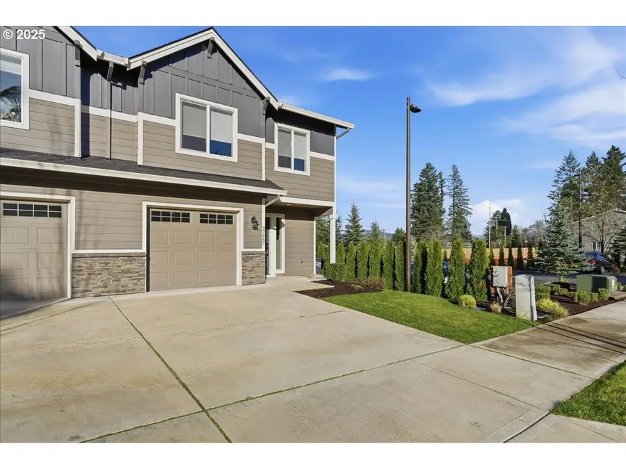 37867 College St, Sandy, OR 97055 - Image #3