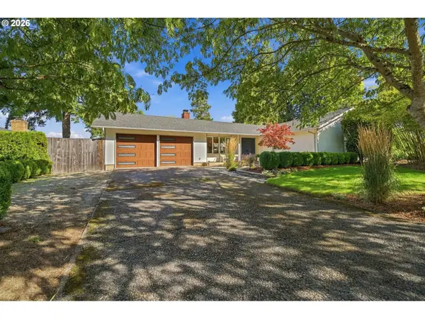 3465 Strathmore Pl, Eugene, OR 97405