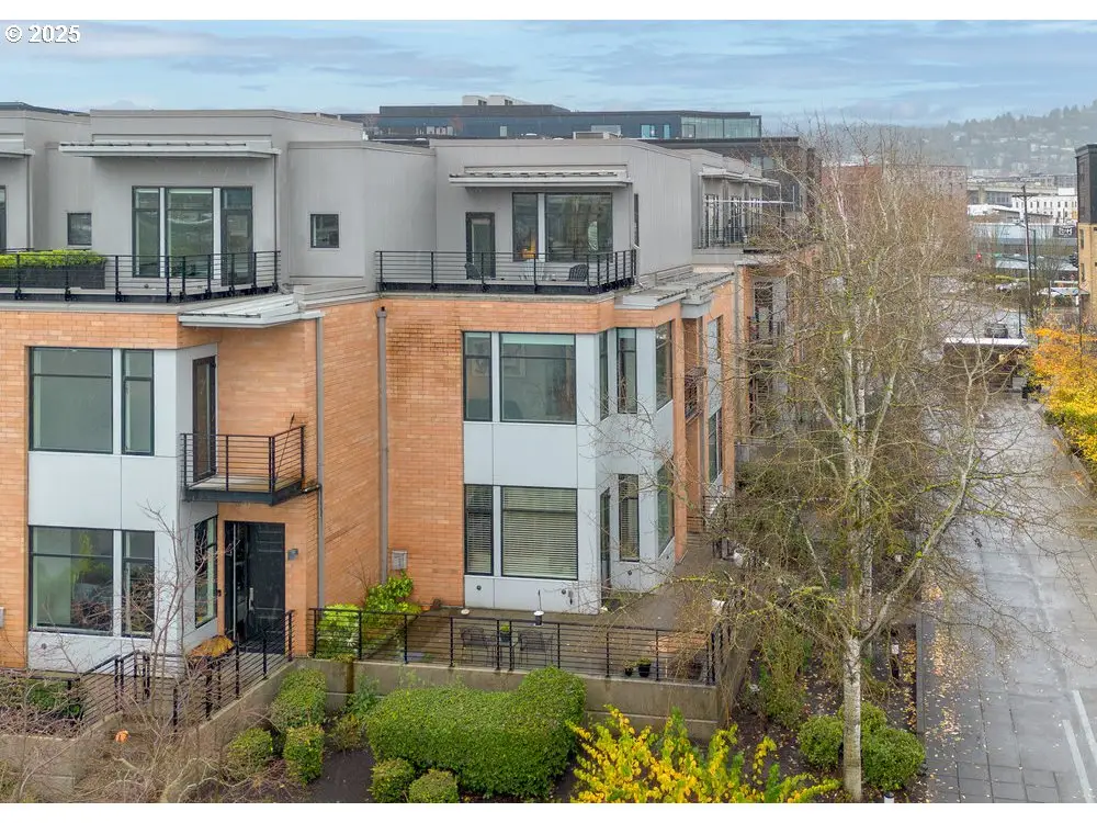 1684 NW Riverscape St, Portland, OR 97209 - Image #1