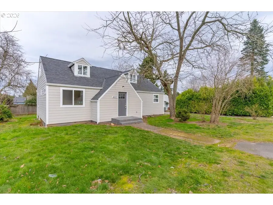4623 NE Sumner St, Portland, OR 97218 - Image #2