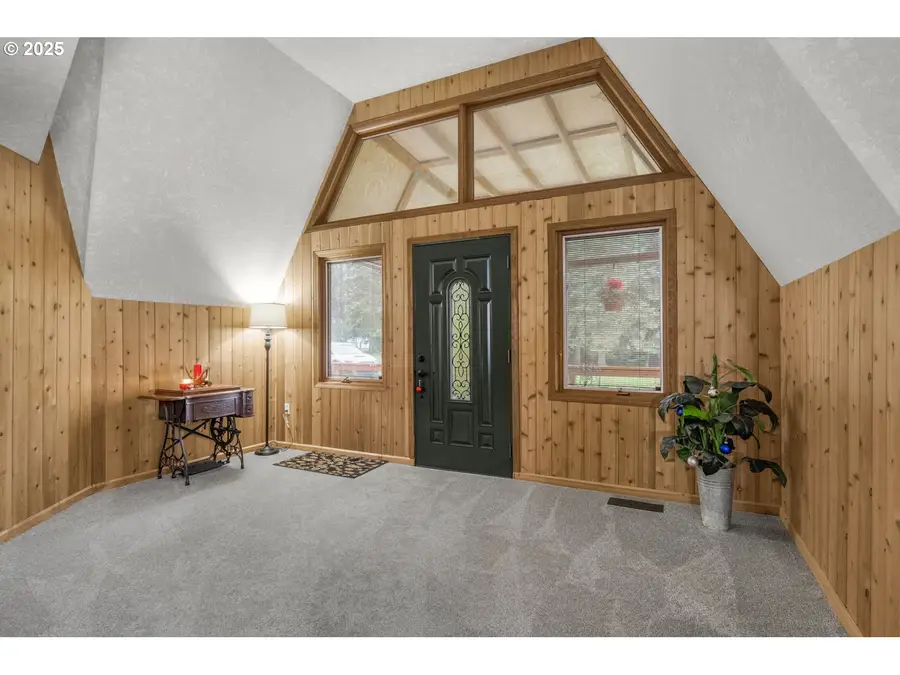 22690 S Springwater Rd, Estacada, OR 97023 - Image #2