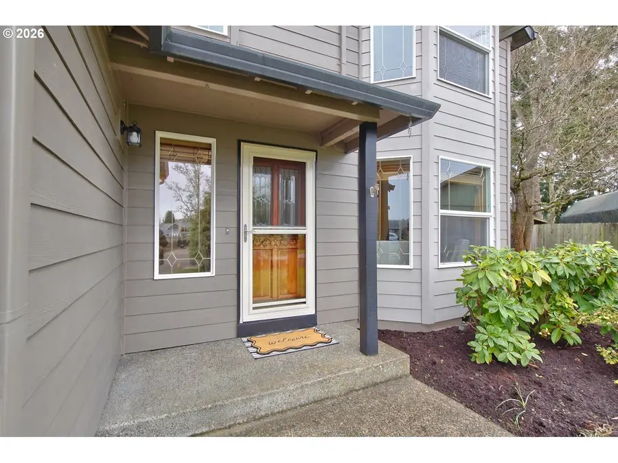 5022 NE Saddle Ct, Hillsboro, OR 97124 - Image #2