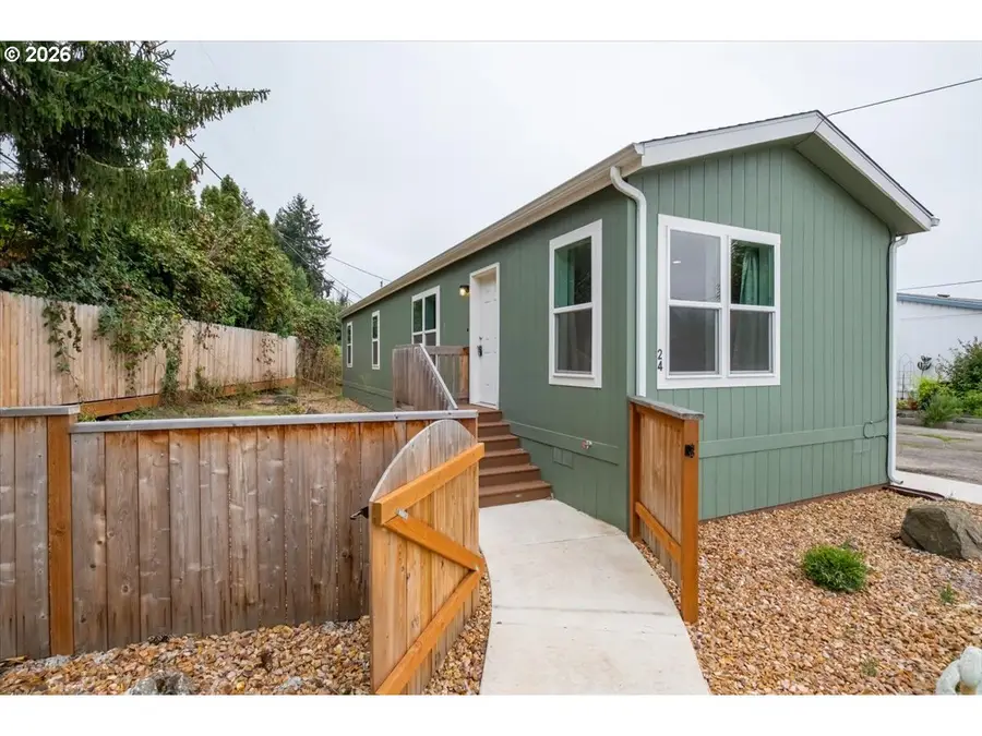 204 Cascade Dr #24, Lebanon, OR 97355 - #2