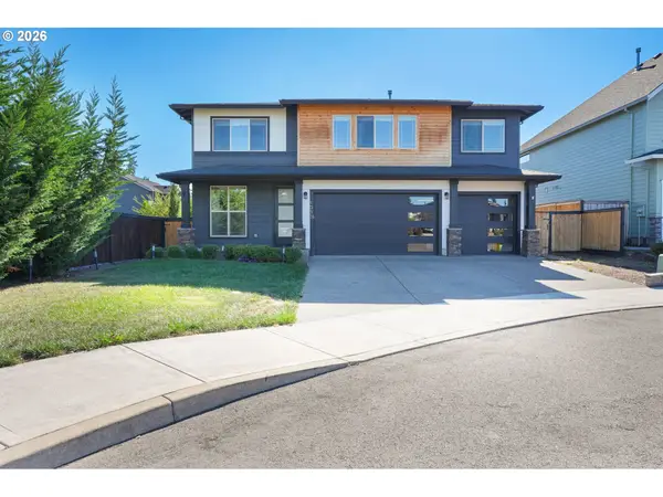 1053 NE 16th Ave, Canby, OR 97013