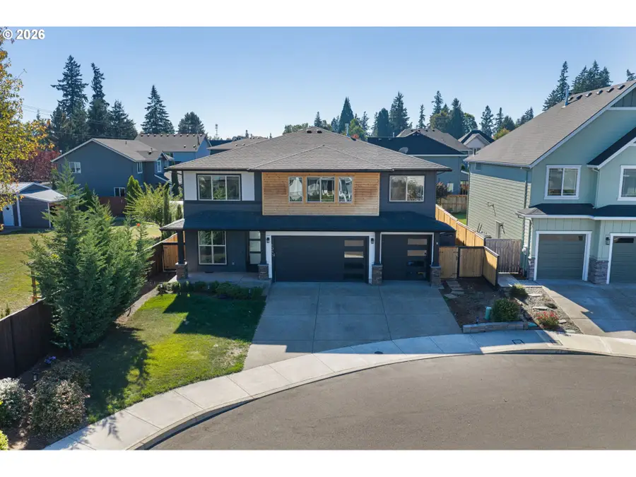 1053 NE 16th Ave, Canby, OR 97013 - #3