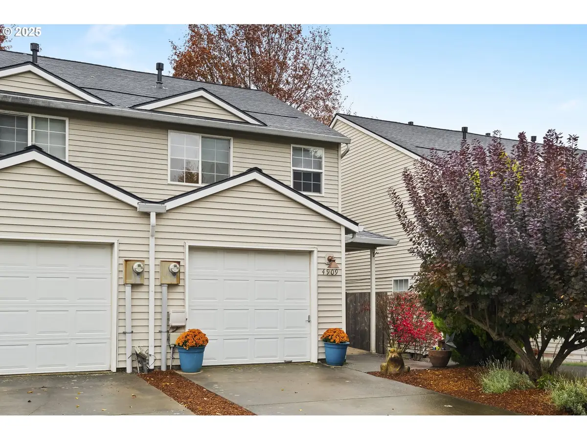 4909 NE Holman St, Portland, OR 97218 - Image #1