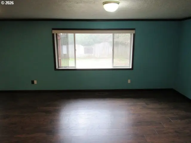 4746 Paul Ct, Salem, OR 97305 - Image #2