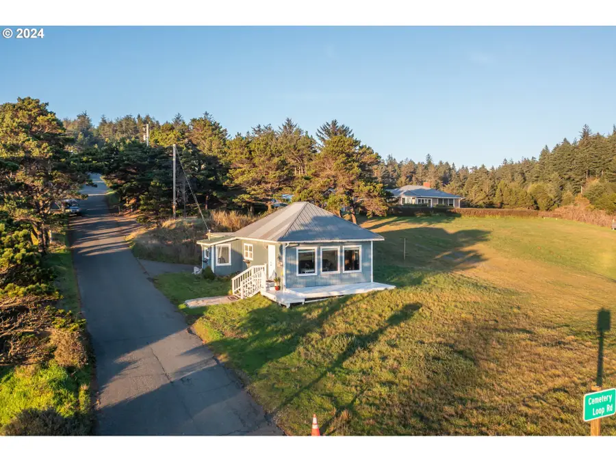 610 Deady St, Port Orford, OR 97465 - #3