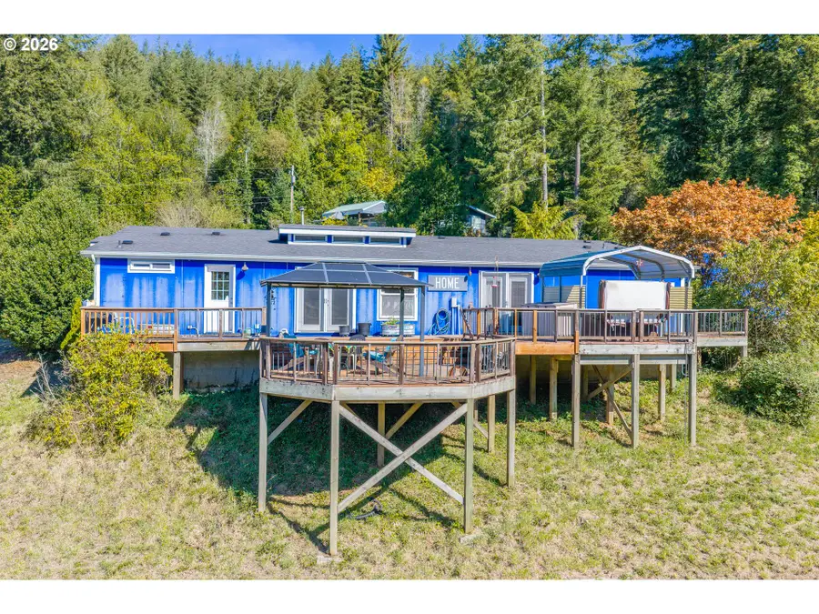502 SE Johnson St, Coquille, OR 97423 - #2