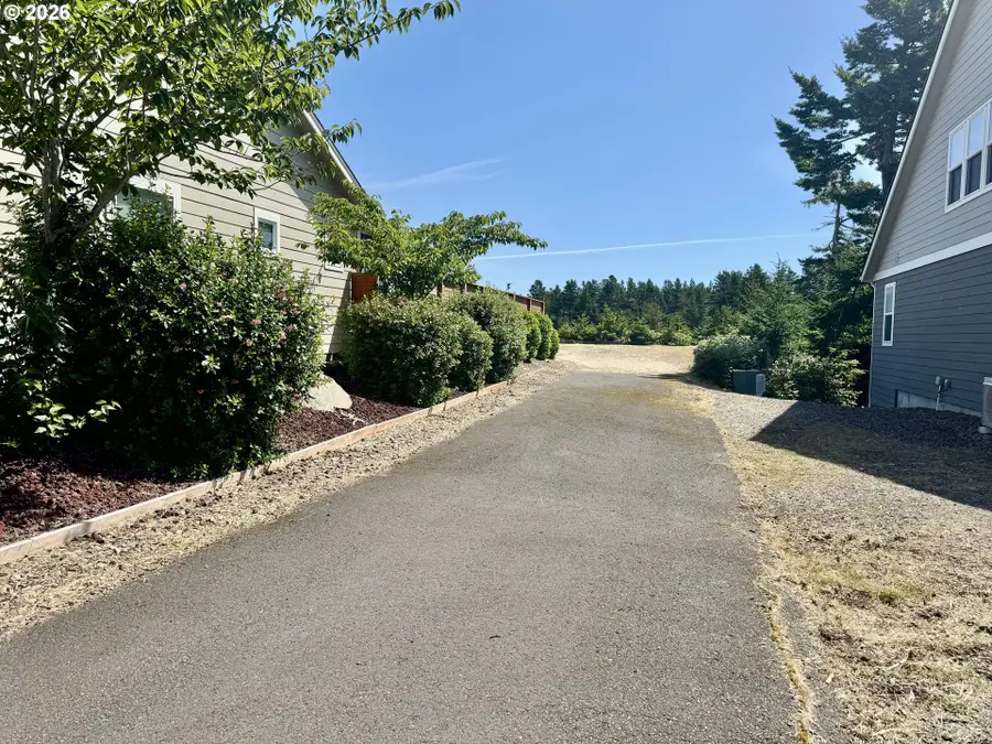 Lake Point Dr #69, Florence, OR 97439 - #2