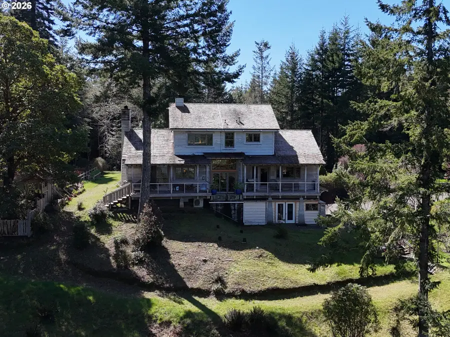 97137 N Bank Rogue River Rd, Gold Beach, OR 97444 - #2
