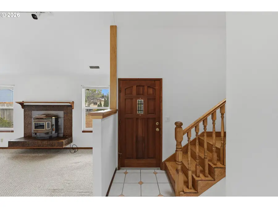 2450 Grant St, North Bend, OR 97459 - #3