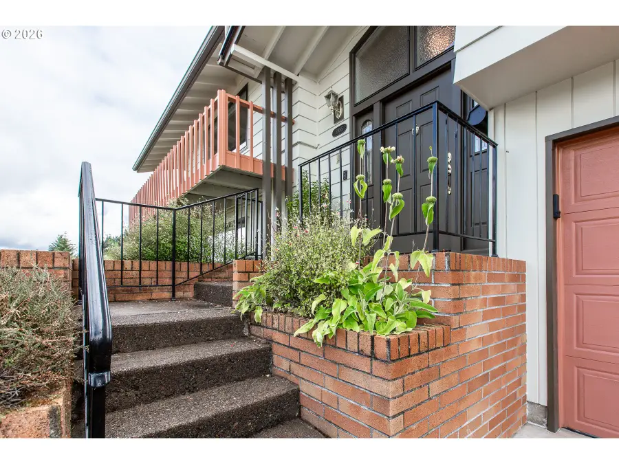 3985 University St, Eugene, OR 97405 - #3