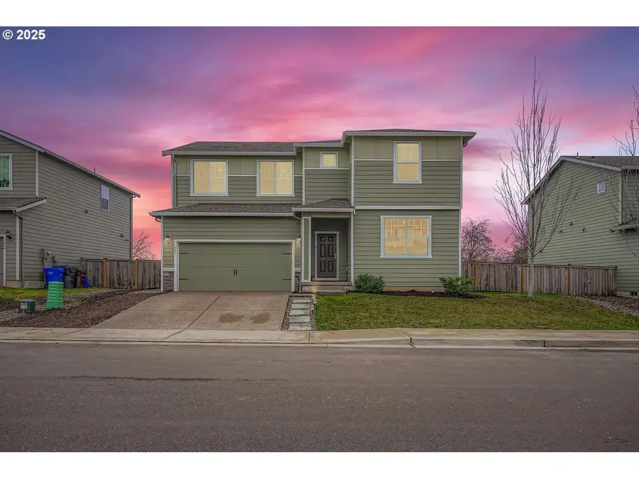 862 Bear Creek Dr, Molalla, OR 97038 - Image #2